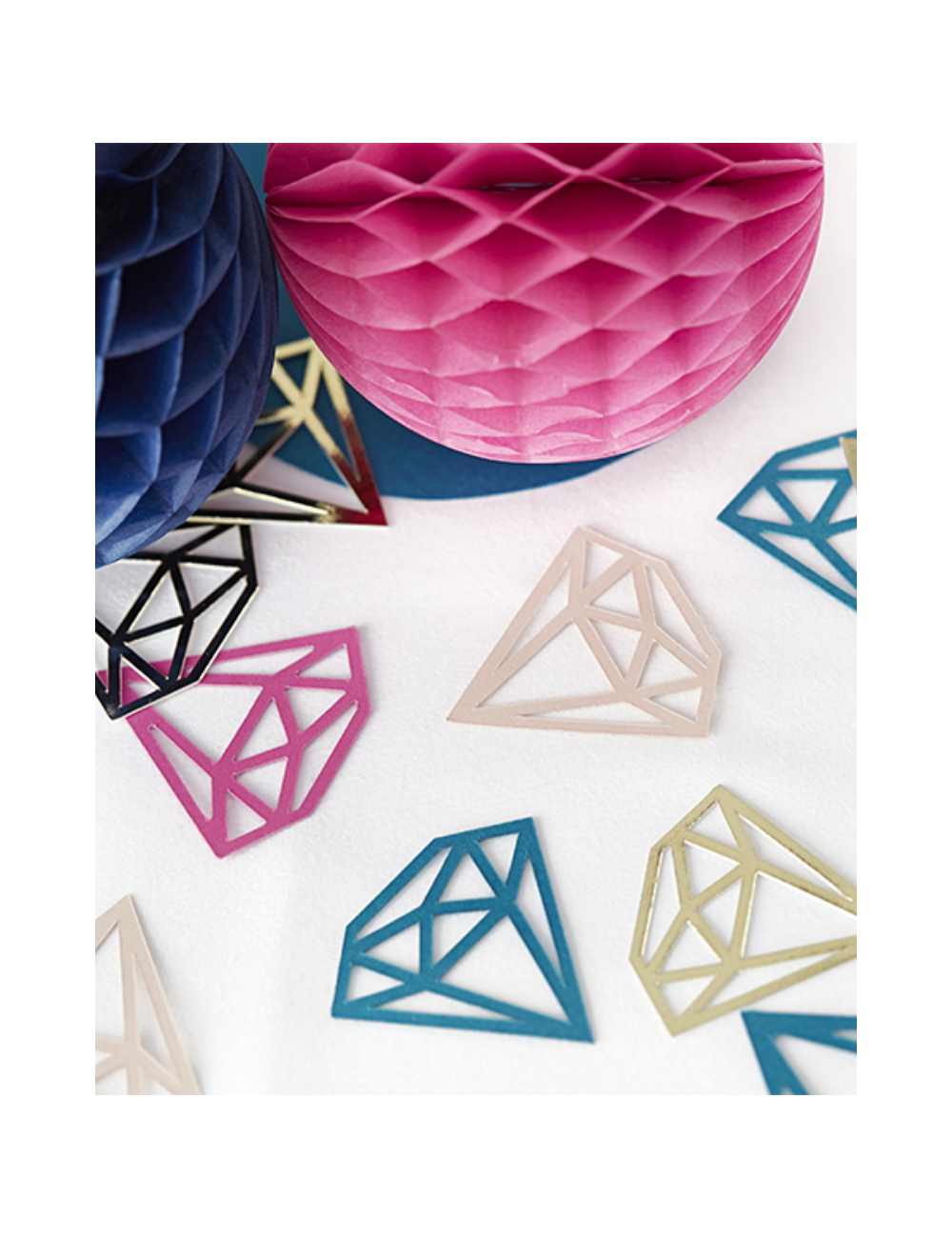 Confettis en papier diamants géométriques