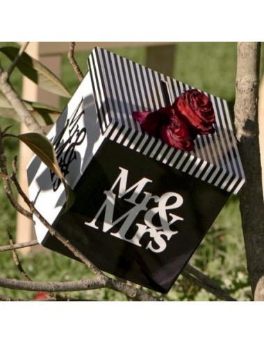 Mr & Mrs" wedding piggy bank