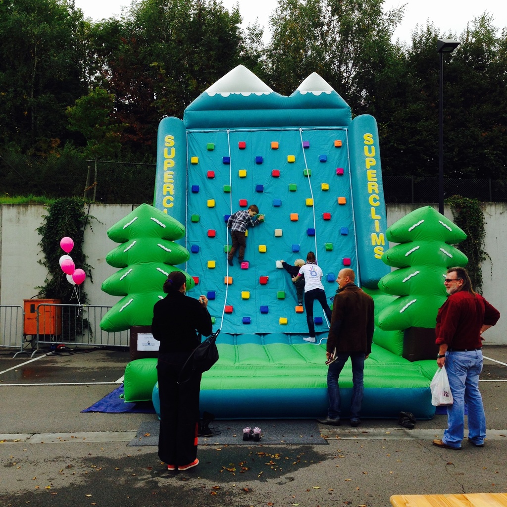 Château gonflable Le Mur d'Escalade - Location