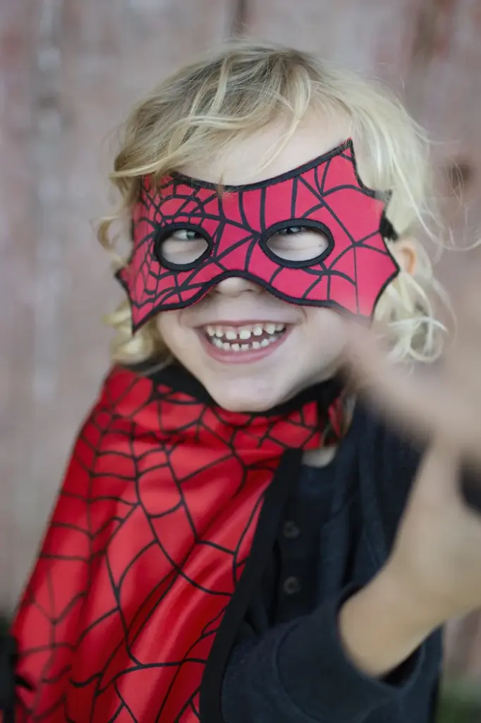 Déguisement Cape de super héros réversible Spider Man / Bat Man