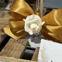 Rose décorative couleur ivoire sur tige