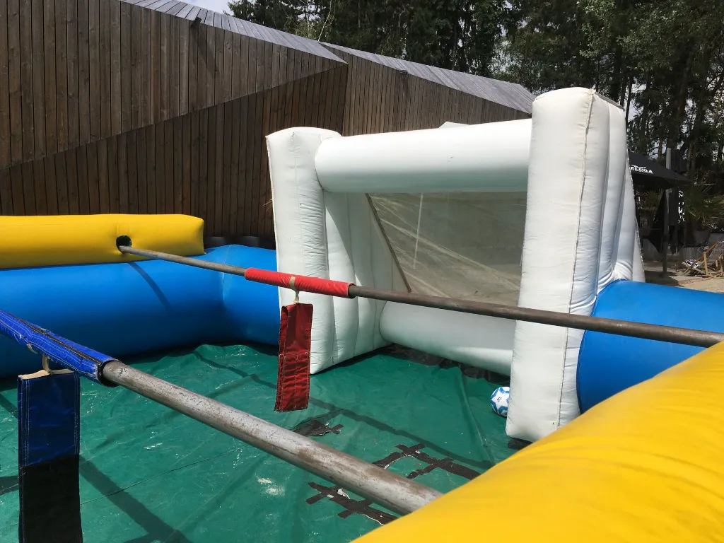 Structure Gonflable Baby-Foot Humain Family Days.webp