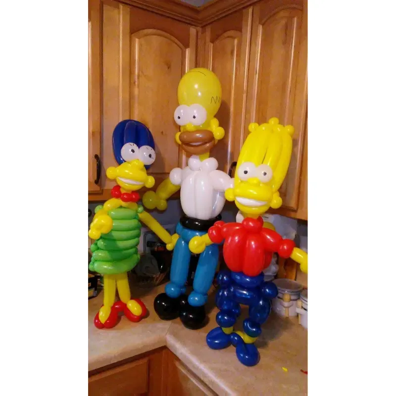 Sculpture de ballon Simpsons Photo.webp