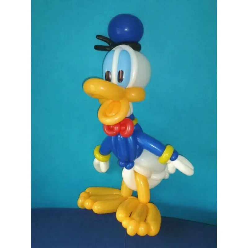 Sculpture de ballon Donald Duck Photo.webp