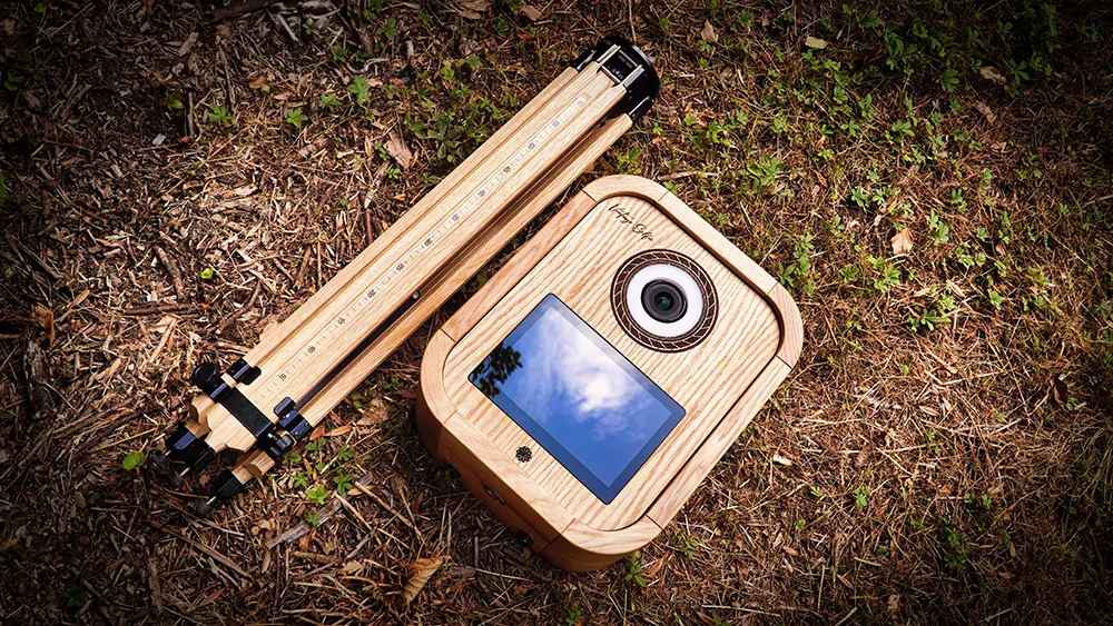 Vintage-Selfie-Photobooth-Pose-Sol-Foret