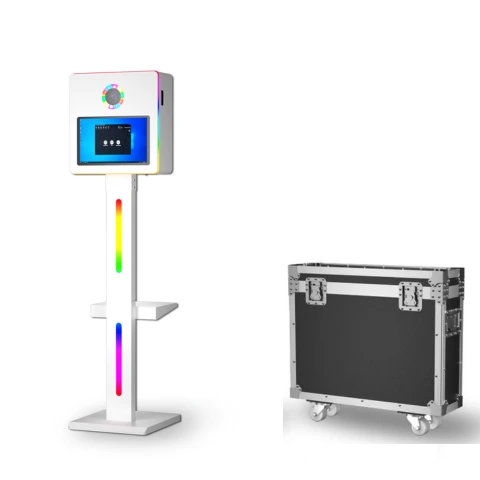 Photobooth Matrix blanc en location au Luxembourg, borne photo et flightcase de transport