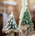 Sapin décoratif enneigé