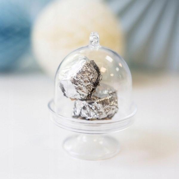 Mini cloches transparentes sur socle