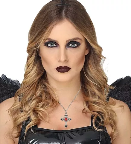 Collier croix gothique avec pierre rouge