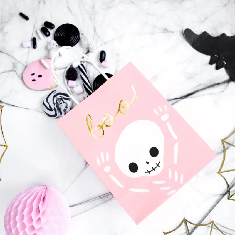 Sacs cadeaux Boo rose avec squelette 