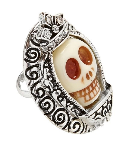 Bague argentée avec crâne blanc et strass