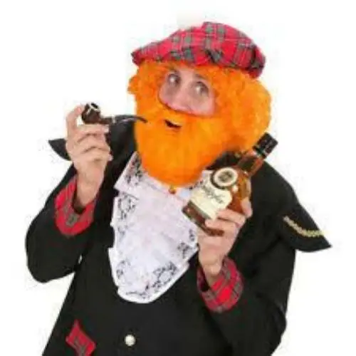 Moustache avec barbe rousse