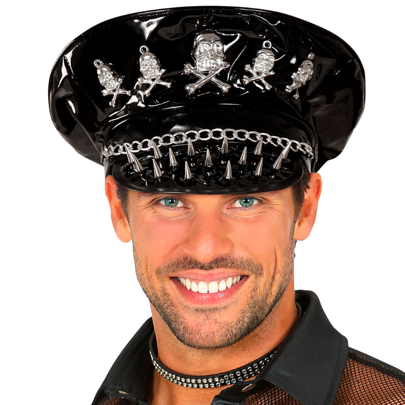 [WID75720] Casquette de rocker en vinyl cloutée avec crânes et chaines 