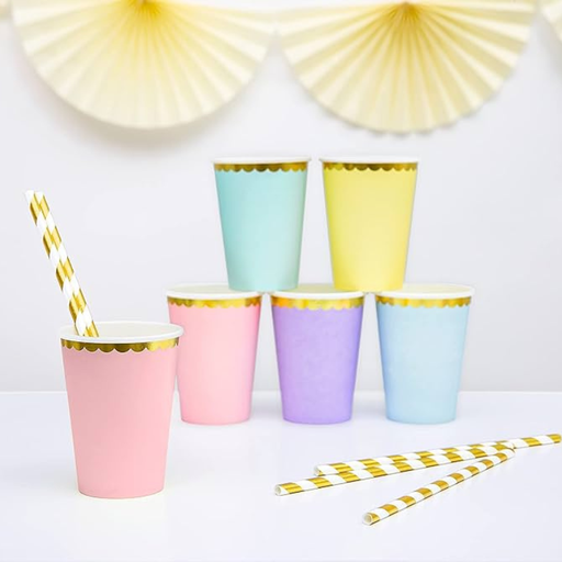 6 gobelets pastel avec bordure dorée 